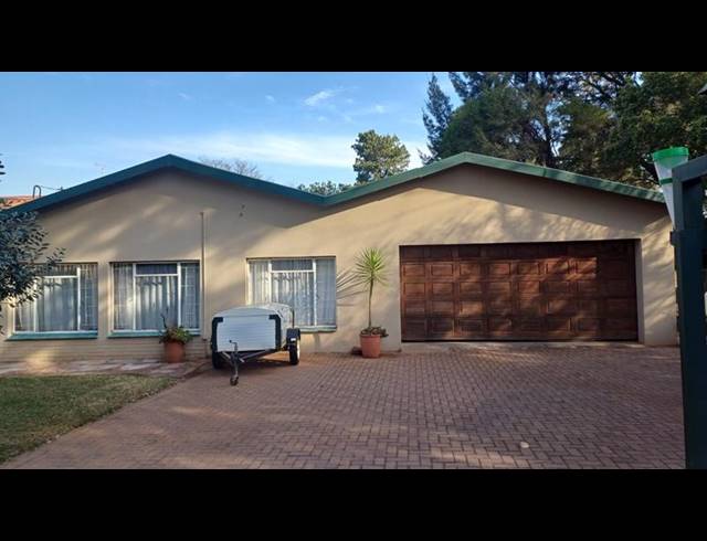 4 BEDROOM HOUSE FOR SALE IN VALHALLA